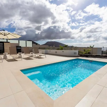 Orion Luxury Ocean View * 阿德耶